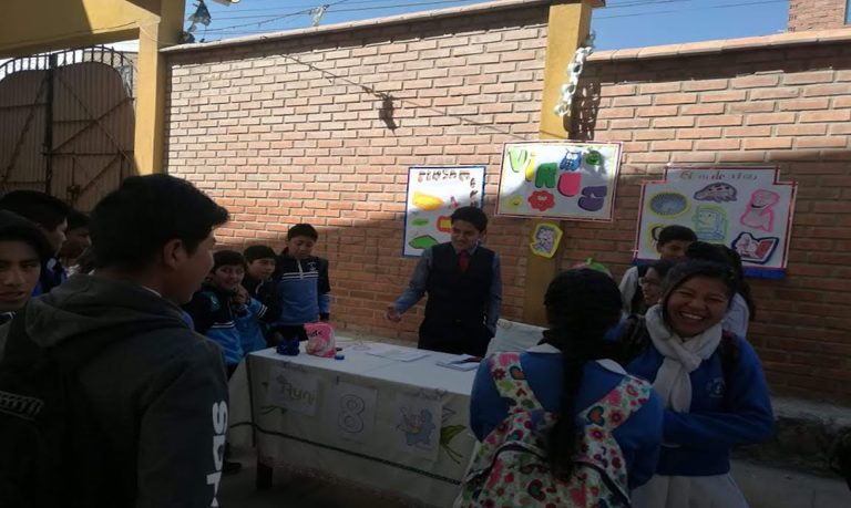 PREMIACION A GANADORES DE LA XVI FERIA TIC EN EDUCACION POTOSI